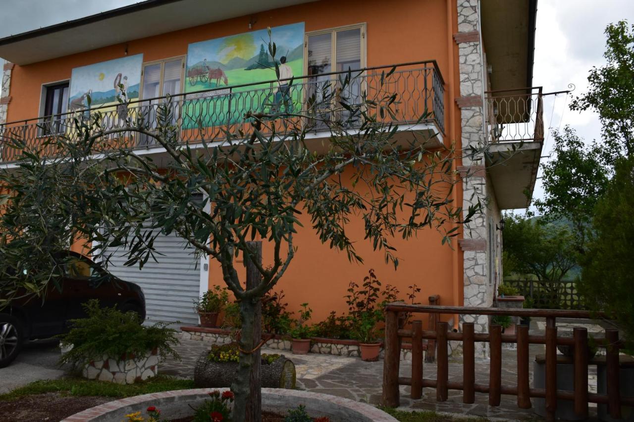 B&B Nel Verde Montesano sulla Marcellana Exterior foto